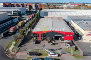 Heavy Wiri Warehouse Could Be Yours!