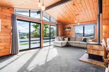 15 Ascot Avenue, Kamo