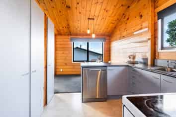 15 Ascot Avenue, Kamo