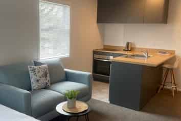 12/13 Crescent Court, Melville