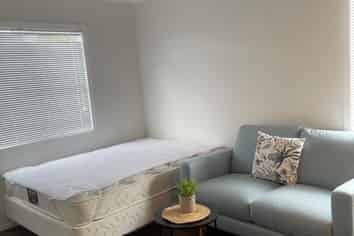 12/13 Crescent Court, Melville