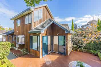 8a Bevyn Street, Castor Bay