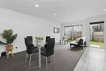 16/100 Knighton Rd, Hillcrest