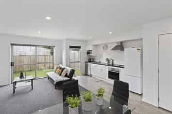 16/100 Knighton Rd, Hillcrest