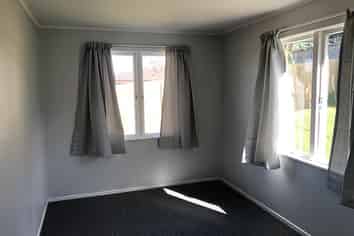 2/37 Aurora Tce, Hillcrest