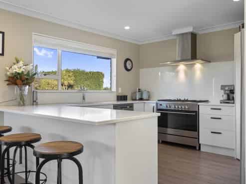 1095 Two Chain Road, Swannanoa