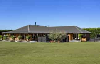 1095 Two Chain Road, Swannanoa