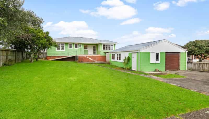 33 Savoy road, Glen Eden