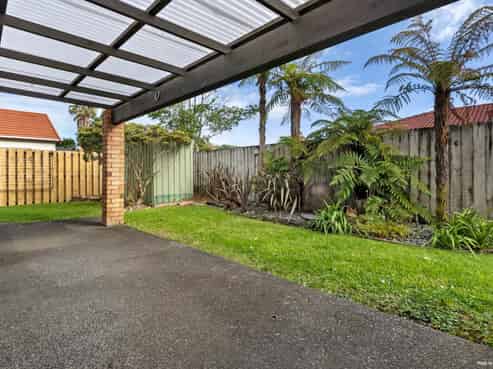 16 Maurice Borich Place, Henderson