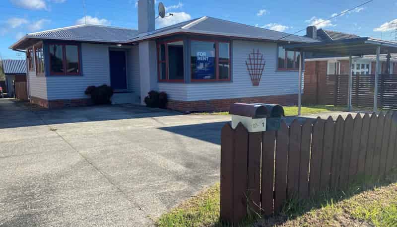 12 Vera Road, Te Atatu South