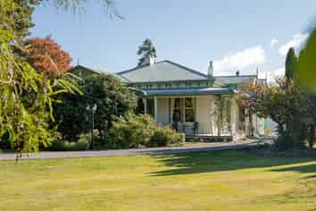 209 Kuratawhiti Street, Greytown