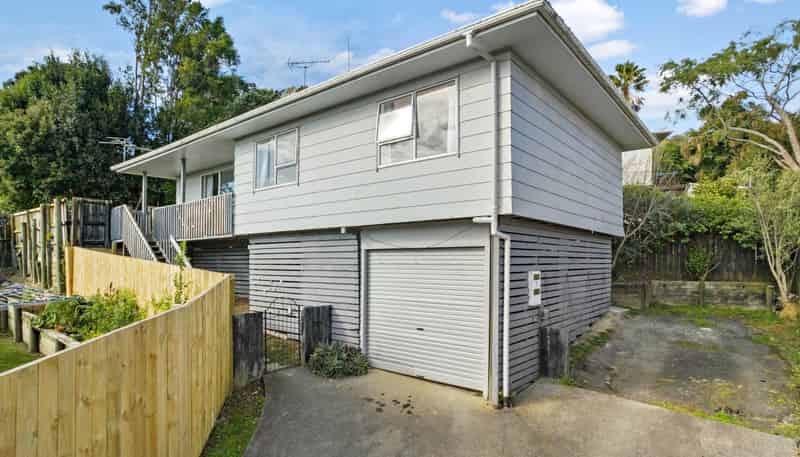 2/28 Lilburn Crescent, Massey