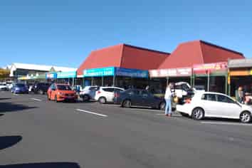 RETAIL IN THE BAYS WITH PARKING