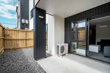 2f/2 Littler Place, Hillcrest