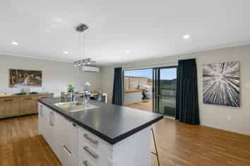 2 Diamond Grove, Brown Owl