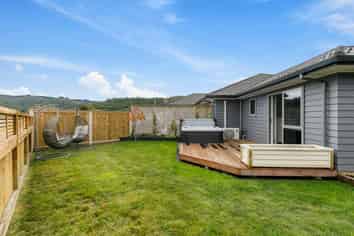 2 Diamond Grove, Brown Owl