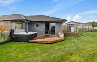 2 Diamond Grove, Brown Owl