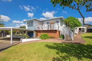 13 De Thiery Place, Pakuranga Heights