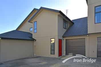 2/38 Brockworth Place, Riccarton