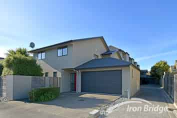 2/38 Brockworth Place, Riccarton