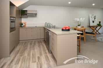 2/38 Brockworth Place, Riccarton