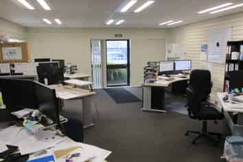 VERSATILE SMALL FRANKTON COMMERCIAL PREMISES