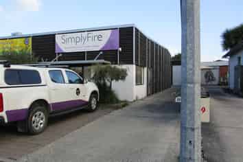 VERSATILE SMALL FRANKTON COMMERCIAL PREMISES
