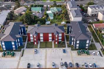 Government-Funded Investments – 9 Year Lease!