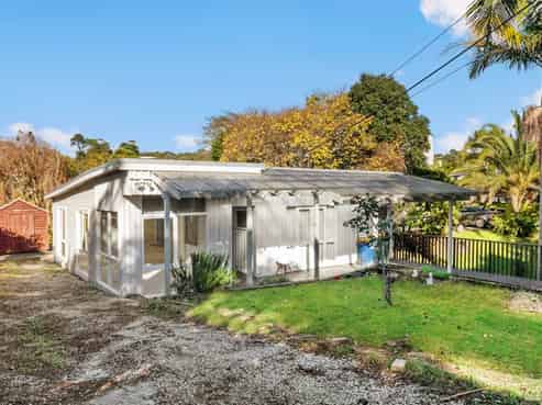 10 Wyoming Avenue, Murrays Bay
