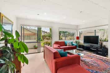 15B Puriri Avenue, Orewa