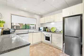 15B Puriri Avenue, Orewa