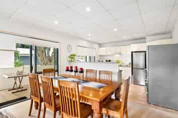 15B Puriri Avenue, Orewa