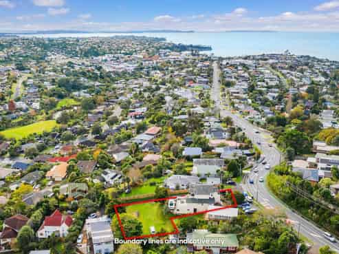 121 Browns Bay Road, Browns Bay