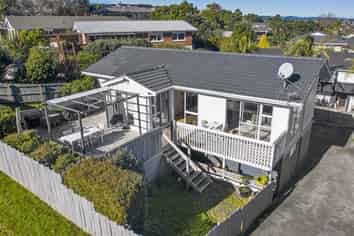 15 Gills Road, Bucklands Beach
