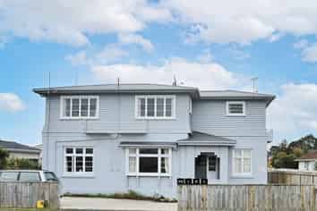 34 Antrim Street, Windsor