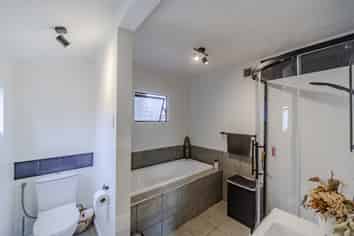 41A Ryan Crescent, Greenmeadows