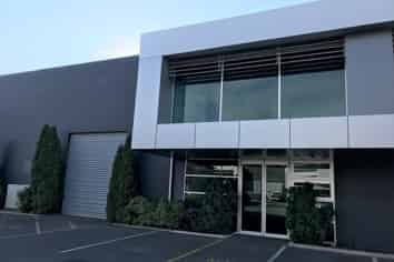 Quality Warehouse Near Tower Junction 