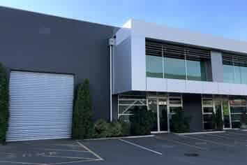 Quality Warehouse Near Tower Junction 