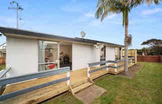 2/3 Greenpark Way, Greerton