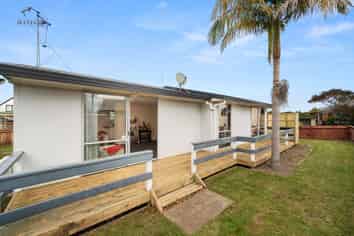 2/3 Greenpark Way, Greerton