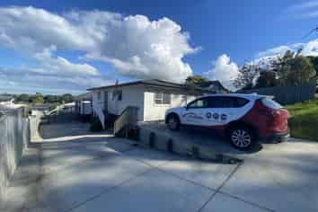 380 East Coast Road, Sunnynook