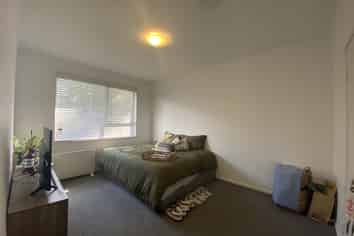 380 East Coast Road, Sunnynook