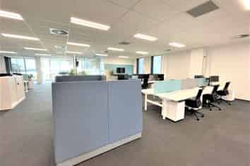 GORGEOUS FITTED HIGHBROOK SUBLEASE