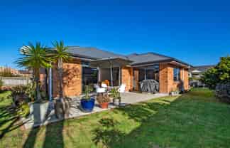 13 Lowburn Avenue, Waipu