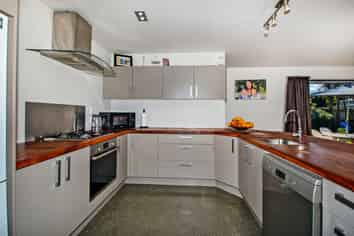 13 Lowburn Avenue, Waipu