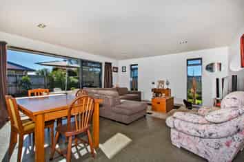 13 Lowburn Avenue, Waipu