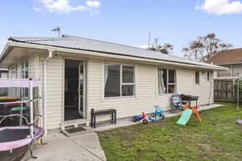 37 Saint Johns Street, Woolston