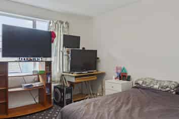 37 Saint Johns Street, Woolston