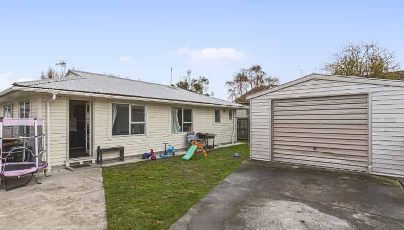 37 Saint Johns Street, Woolston