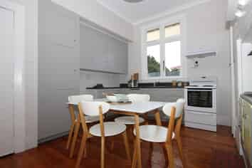 443 Queens Drive, Windsor